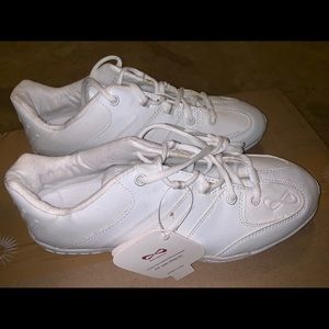 nfinity cheer shoes